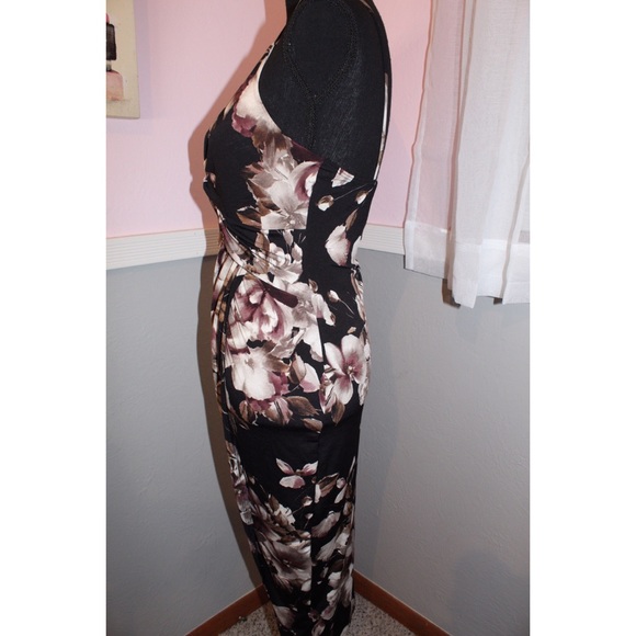 Black Floral Dress - Picture 5 of 8